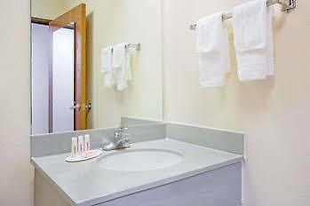 Red Roof Inn ジェサップ エクステリア 写真