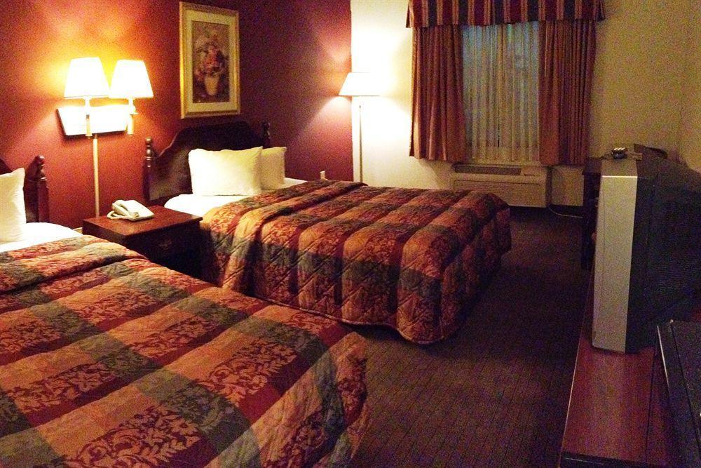 Red Roof Inn ジェサップ エクステリア 写真